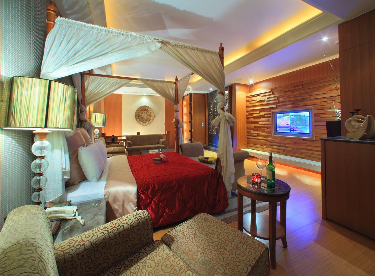 Roman Vacation Motel Dali Bagian luar foto