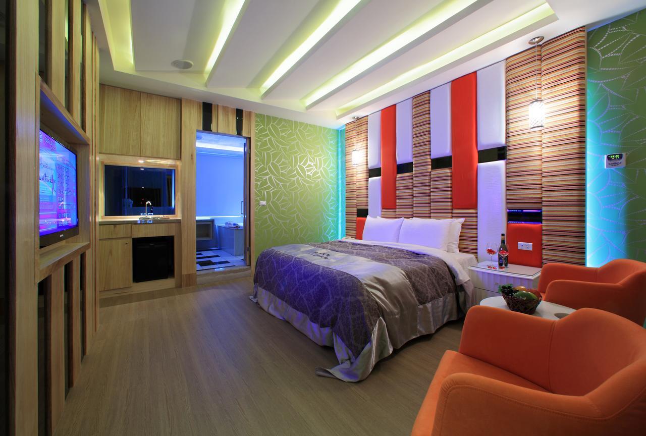 Roman Vacation Motel Dali Bagian luar foto