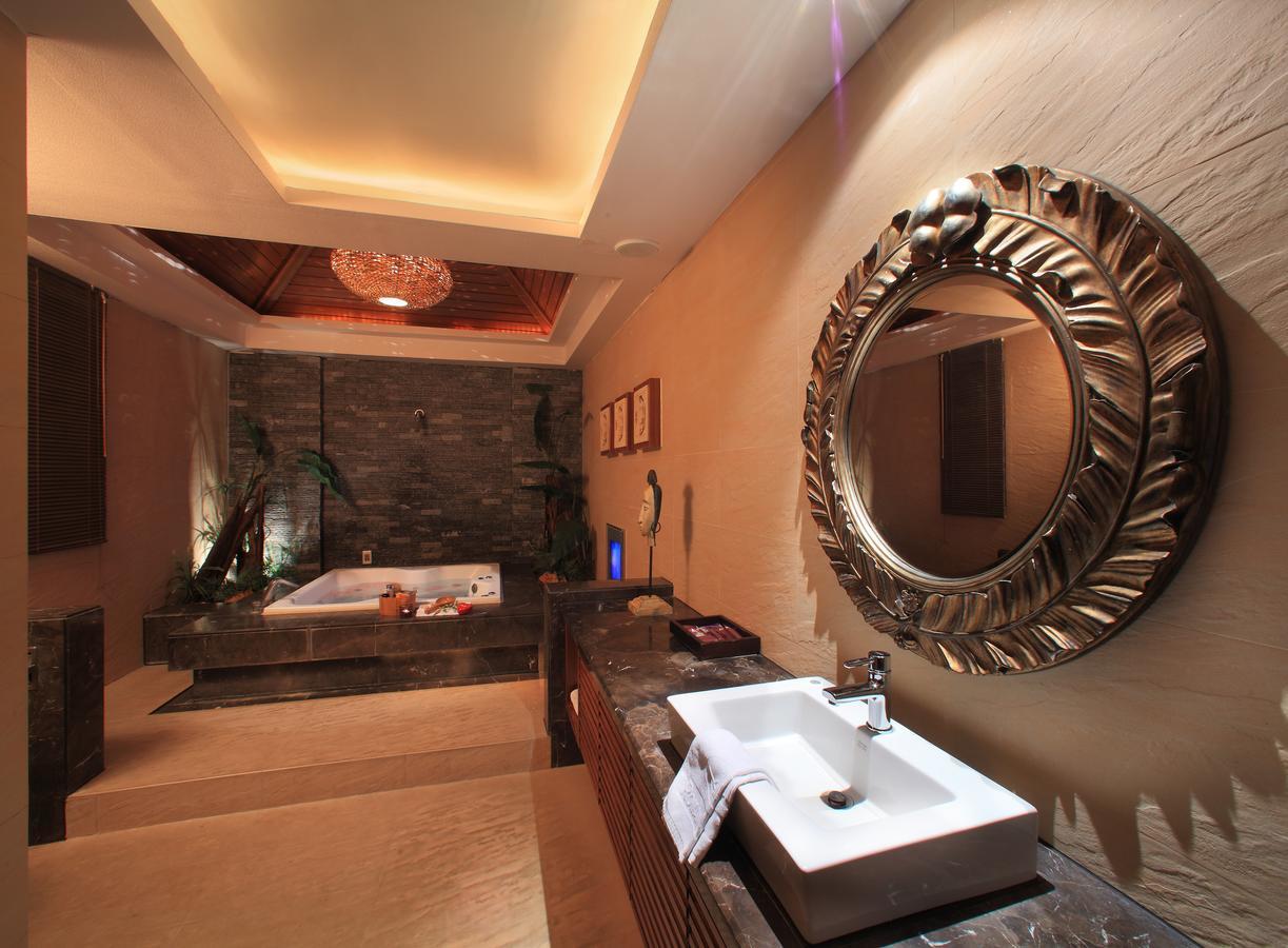 Roman Vacation Motel Dali Bagian luar foto